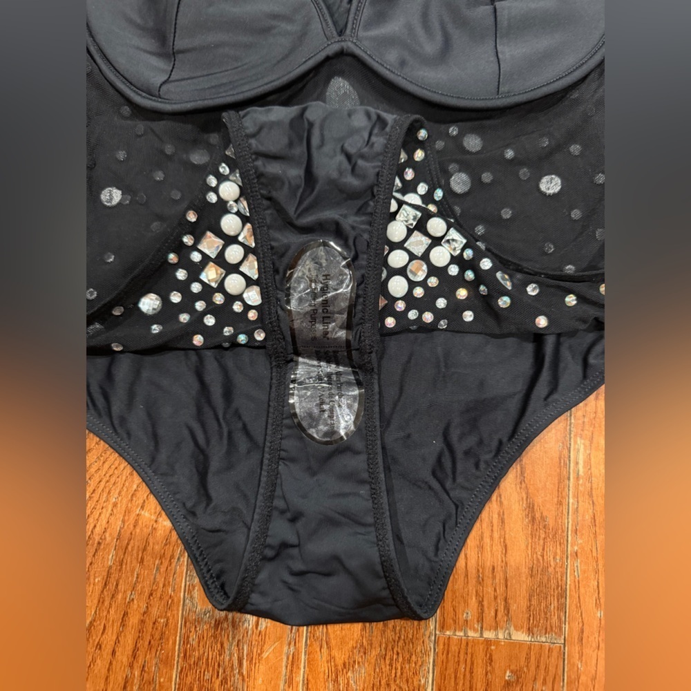 Fashion Nova Black Top with Sparkling Details - Picture 3 of 8